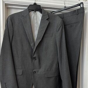 jf j.ferrar Gray Suit Slim Fit with Structured Shoulders. Never worn